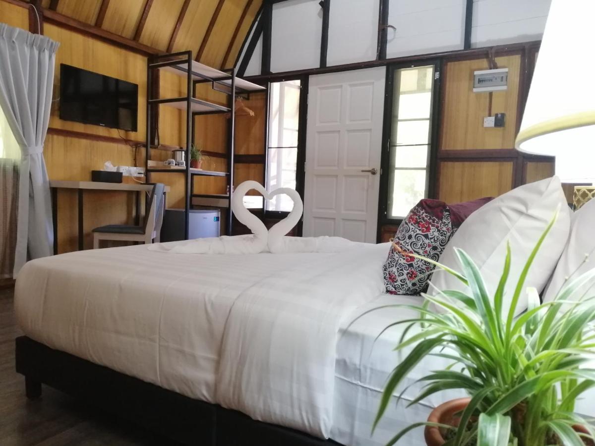 Api-Api Eco Chalet Pantai Kok Exterior foto